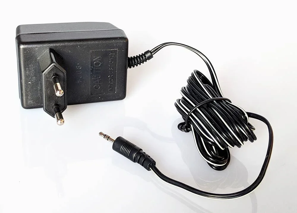 Midland Charger MW905 Expédition Rapide
